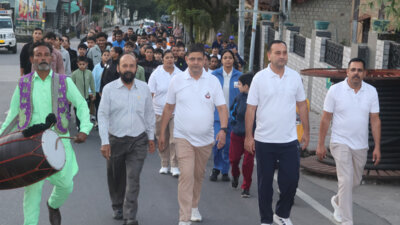 धर्मशाला में गांधी जयंती पर प्रभात फेरी, विनय कुमार ने कहा- गांधी जी के विचार आज भी प्रासंगिक
